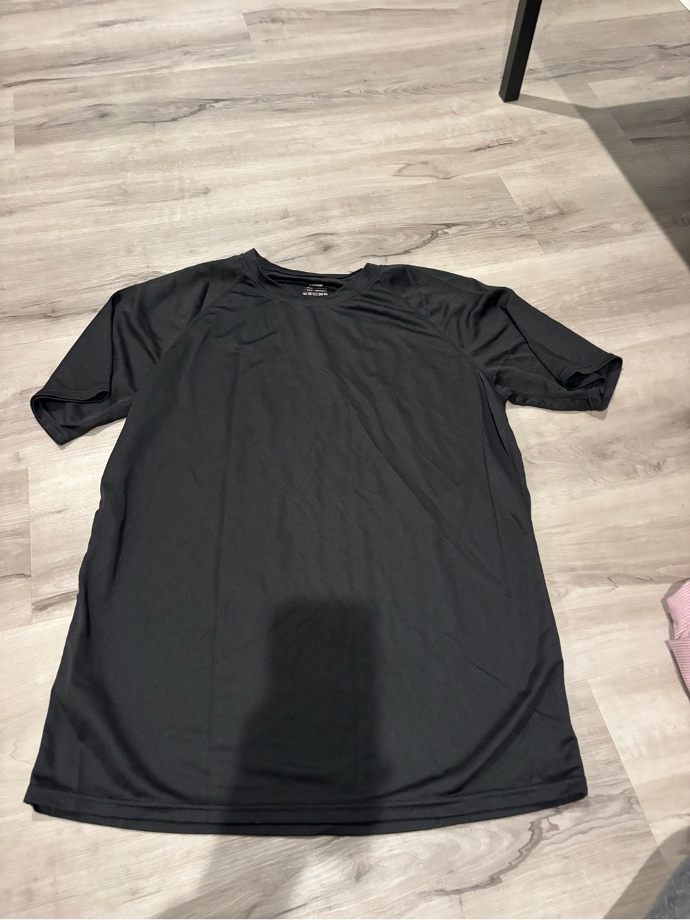 Men's Black Performance Crew Neck Shirt - Unbranded